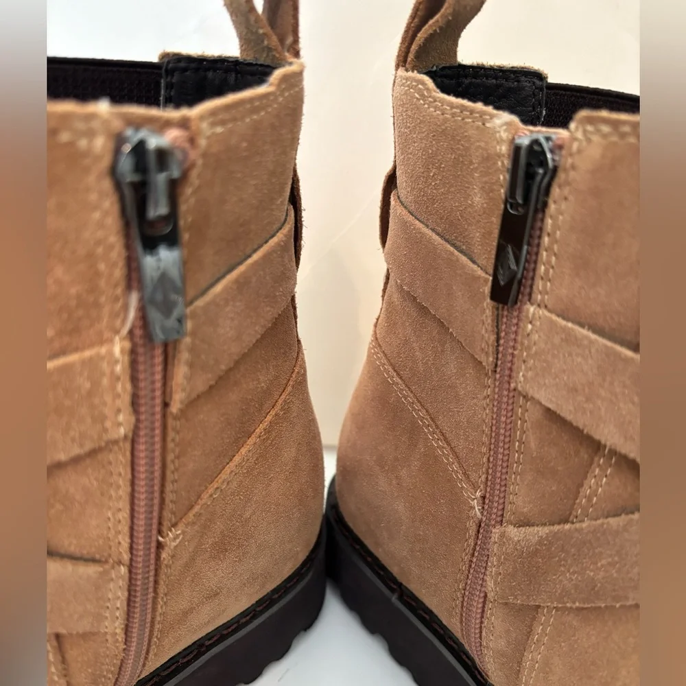 DONALD PLINER Tan Suede Ankle Boots Size 6.5